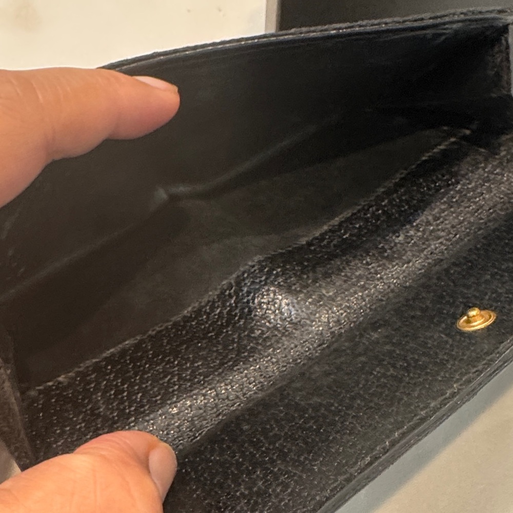 Authentic Gucci Black Studded Women's Wallet - Picture 4 of 10